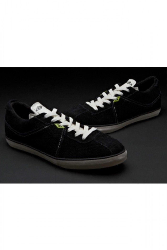 Umbro Terrace Low -  Умбро мъжки  кецове от черен велур.