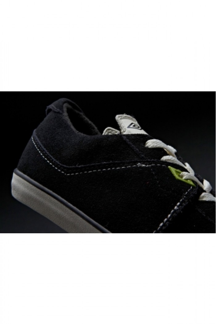 Umbro Terrace Low -  Умбро мъжки  кецове от черен велур.