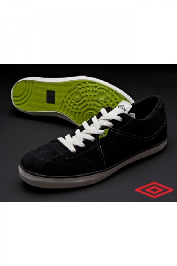 Umbro Terrace Low -  Умбро мъжки  кецове от черен велур.