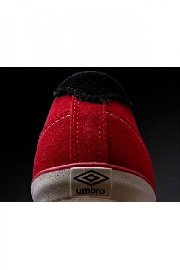 Umbro Terrace Low -  Умбро мъжки  кецове от червен велур.